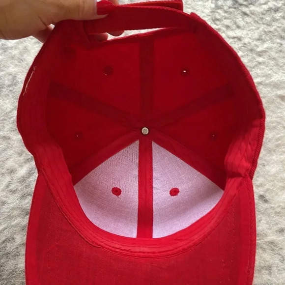Red Cap -  FREE with purchase - Picture 4 of 9